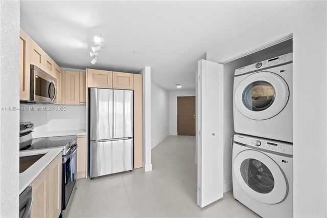 21850 Old Dixie highway 001, Miami, FL 33170