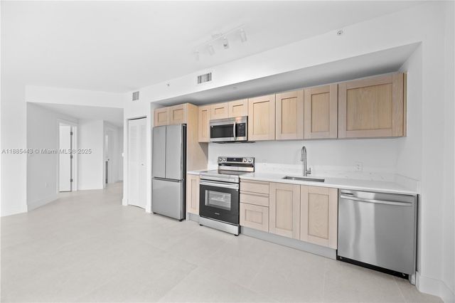 21850 Old Dixie highway 001, Miami, FL 33170