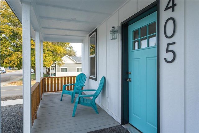 405 W 2nd St, Sprague, WA 99032