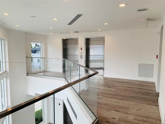 39 NW 7th Ave 406, Miami, FL 33128
