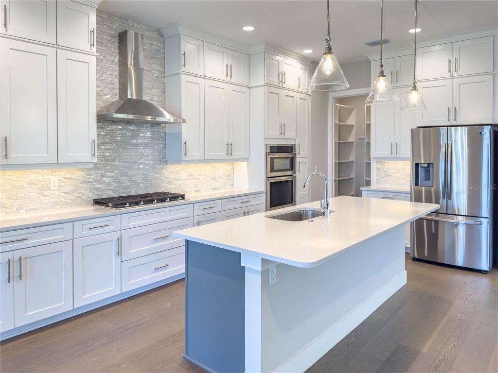 Image 14 of property listing at 16210 RAVENNA COURT, Montverde, FL 34756