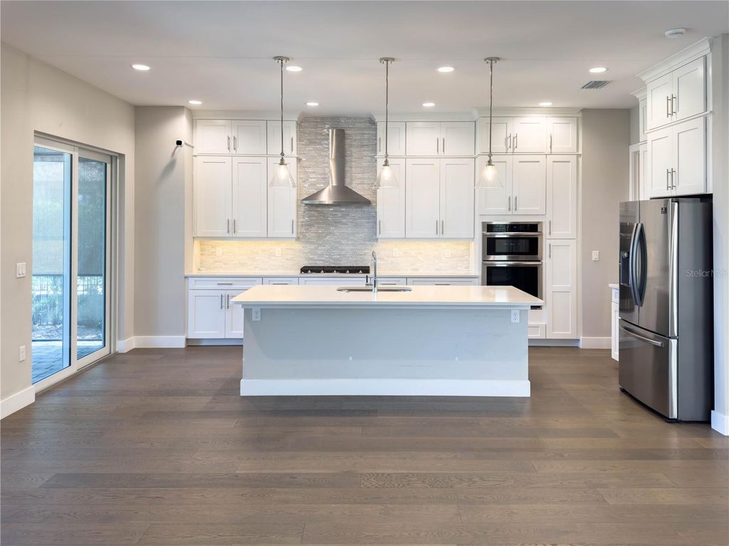 Image 15 of property listing at 16210 RAVENNA COURT, Montverde, FL 34756