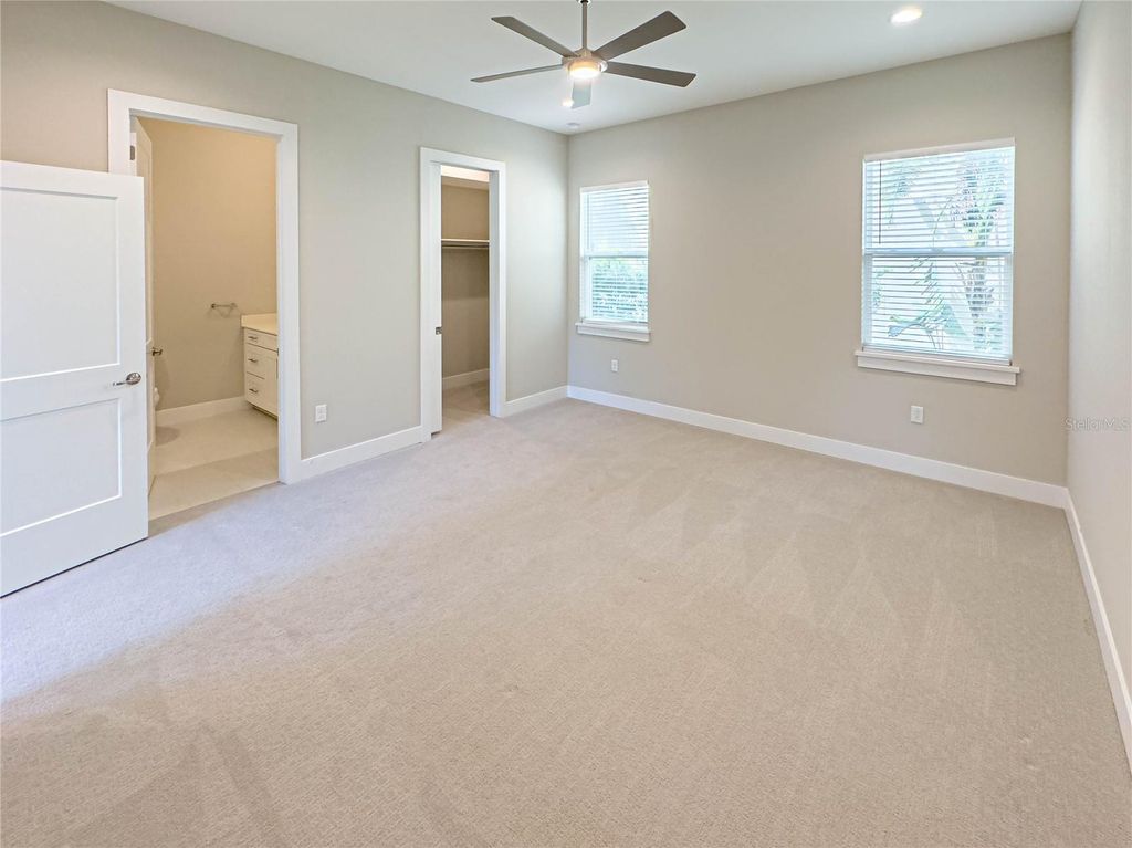Image 18 of property listing at 16210 RAVENNA COURT, Montverde, FL 34756