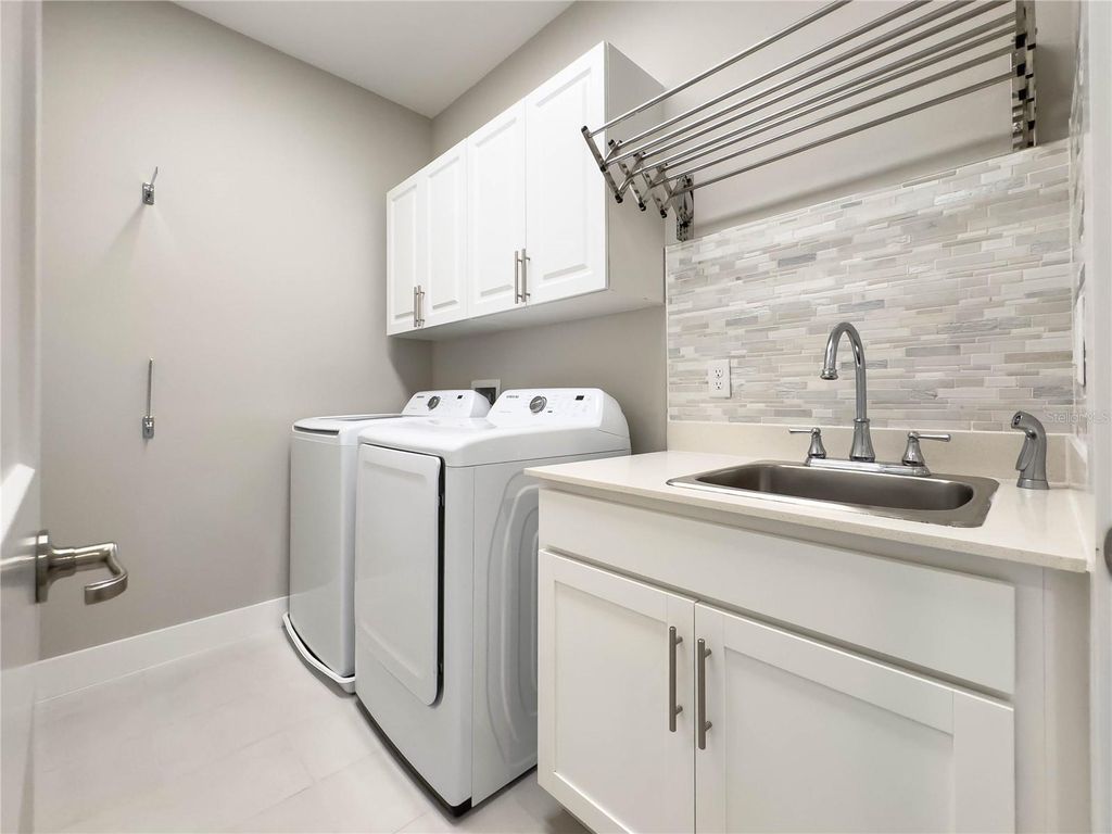 Image 26 of property listing at 16210 RAVENNA COURT, Montverde, FL 34756