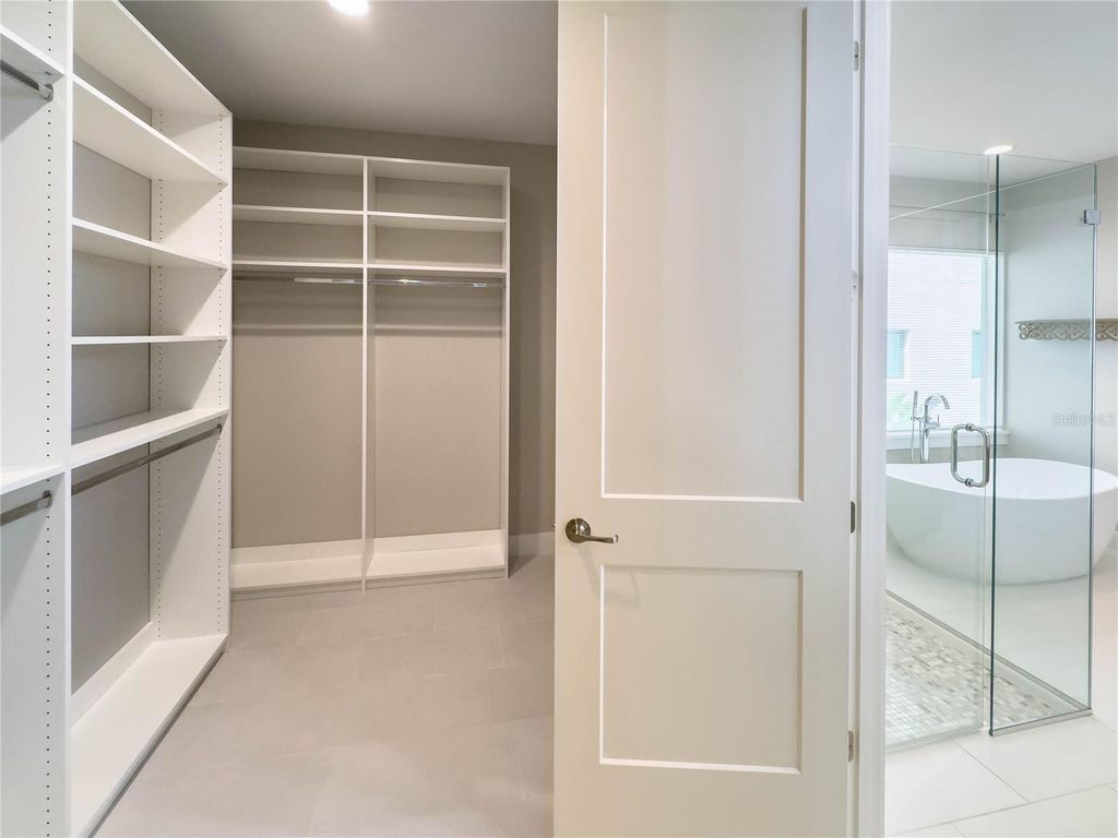 Image 36 of property listing at 16210 RAVENNA COURT, Montverde, FL 34756