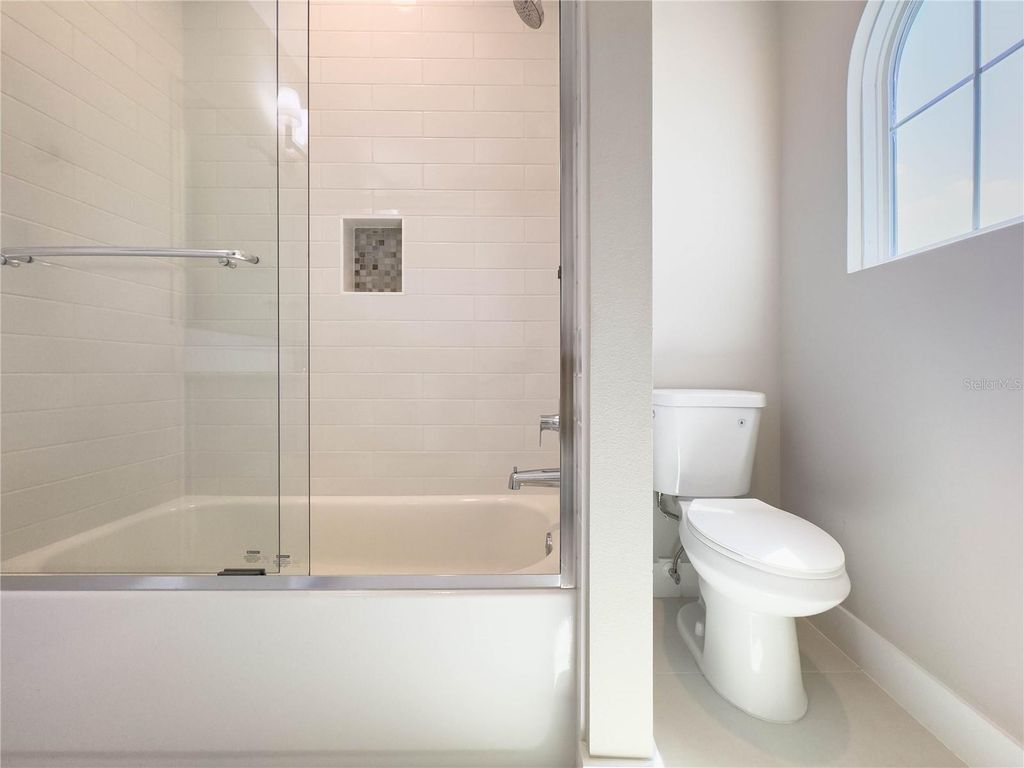 Image 41 of property listing at 16210 RAVENNA COURT, Montverde, FL 34756