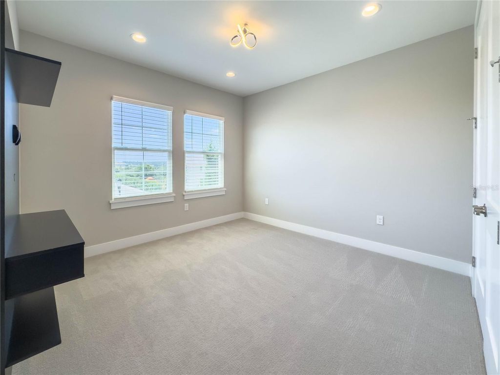 Image 44 of property listing at 16210 RAVENNA COURT, Montverde, FL 34756