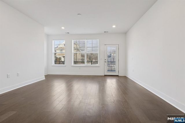 379 Main, Little Falls, NJ 07424