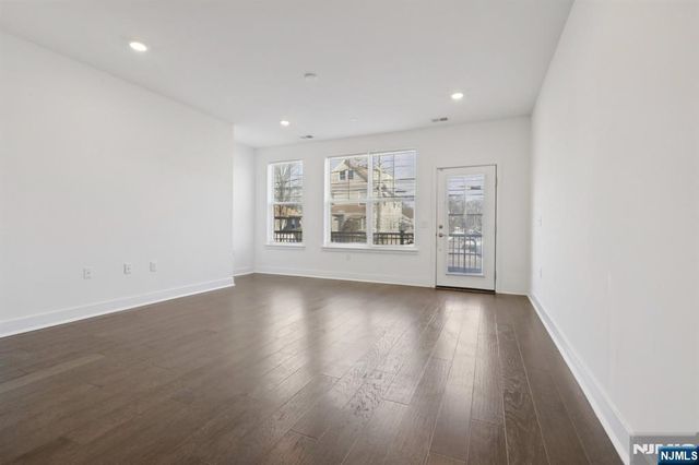 379 Main, Little Falls, NJ 07424