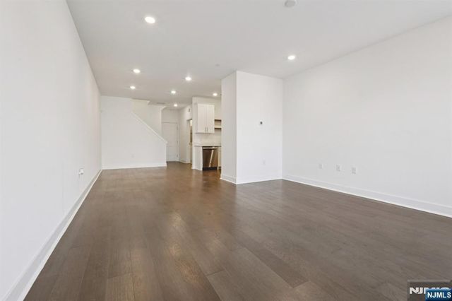 379 Main, Little Falls, NJ 07424