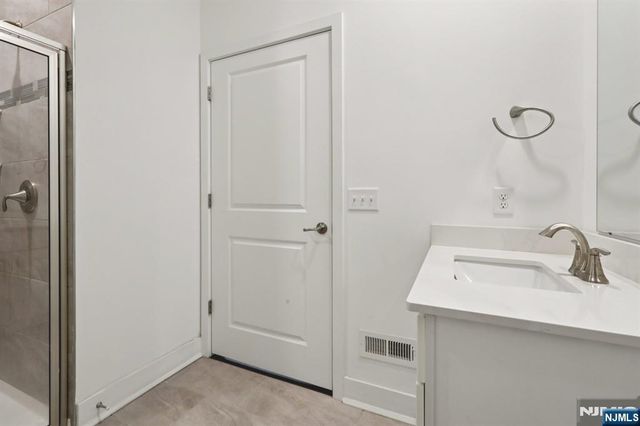 379 Main, Little Falls, NJ 07424