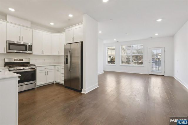 379 Main, Little Falls, NJ 07424