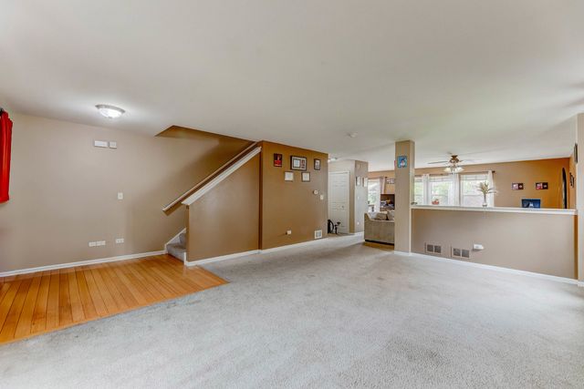 1715 Ivy Lane, Montgomery, IL 60538