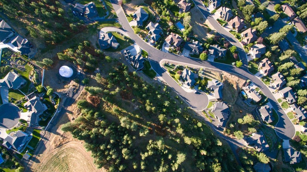 1525 W Carl J Ln, Spokane, WA 99218 photo 13