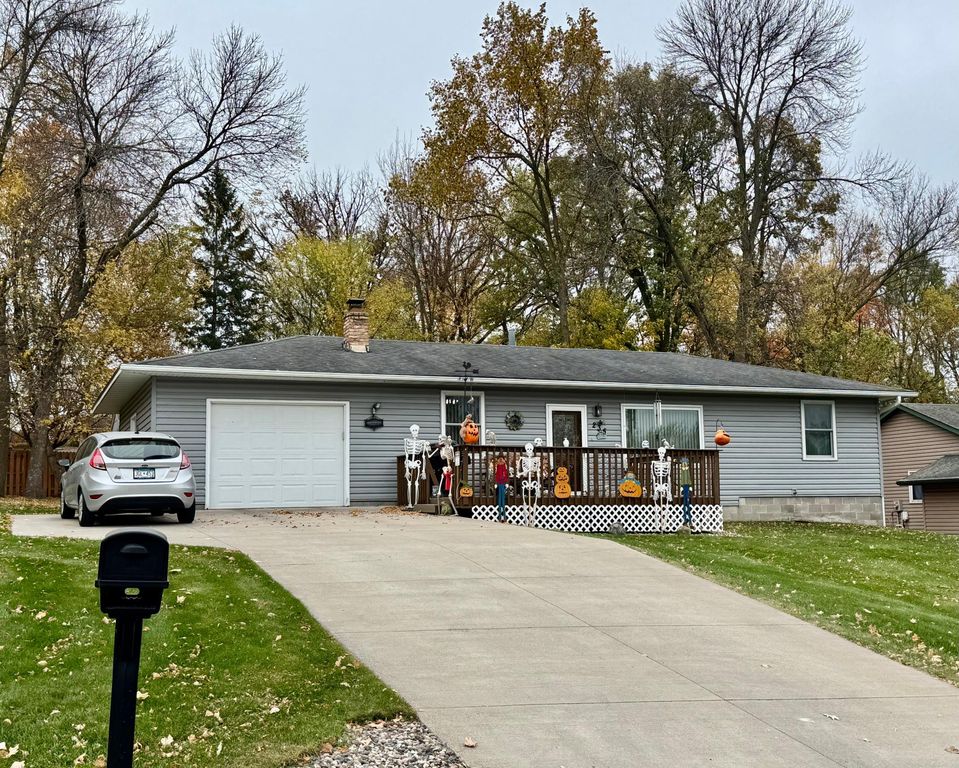 235 11th Street NW, Milaca, MN 56353 — exterior