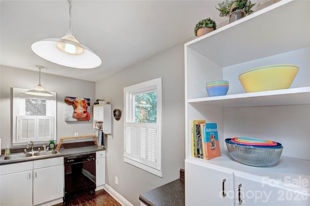1717 Hamorton Place, Charlotte, NC 28205