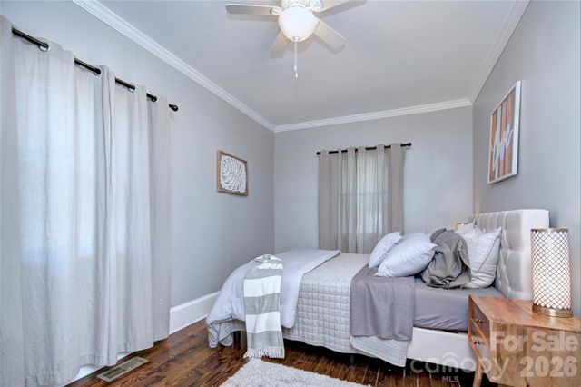 1717 Hamorton Place, Charlotte, NC 28205