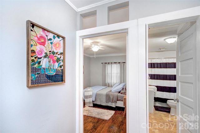1717 Hamorton Place, Charlotte, NC 28205