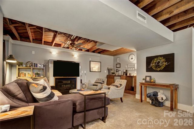 1717 Hamorton Place, Charlotte, NC 28205