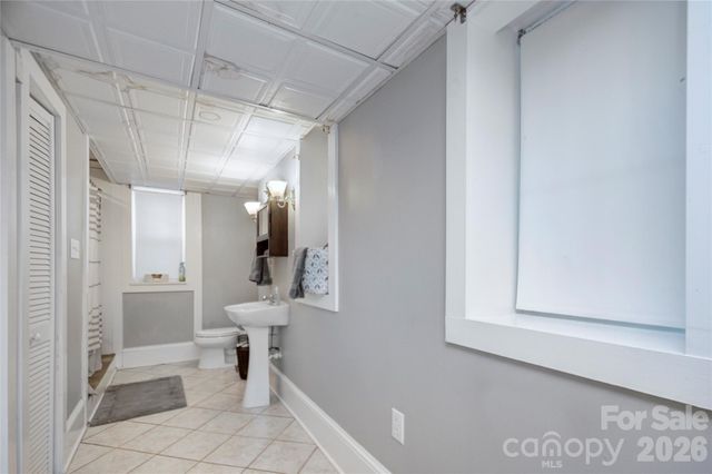 1717 Hamorton Place, Charlotte, NC 28205
