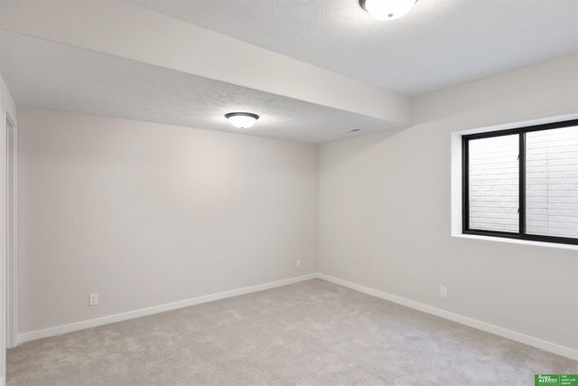 20944 Ellison Avenue, Elkhorn, NE 68022