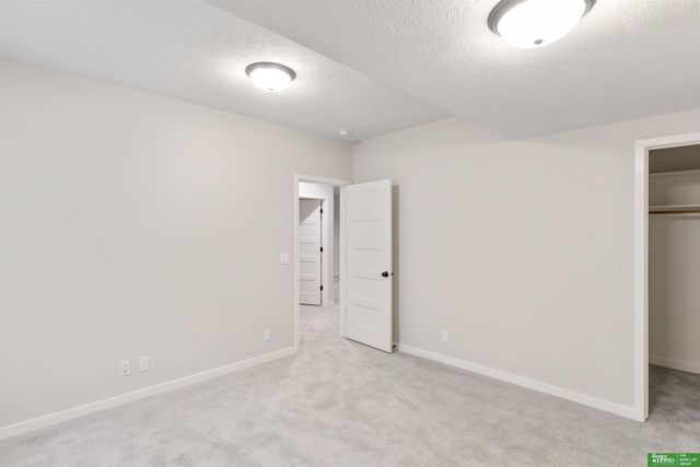 20944 Ellison Avenue, Elkhorn, NE 68022