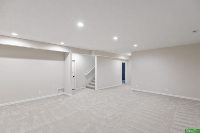 20944 Ellison Avenue, Elkhorn, NE 68022