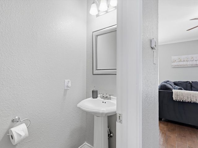 2011 Woven Trail, Lewisville, TX 75067