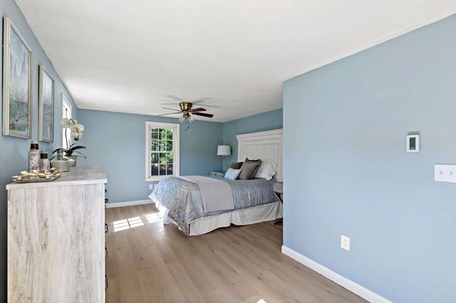 34 Surrey Dr, Plymouth, MA 02360