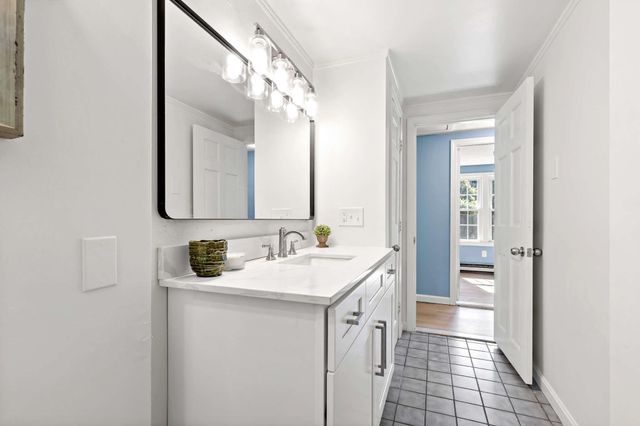 34 Surrey Dr, Plymouth, MA 02360