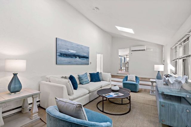 34 Surrey Dr, Plymouth, MA 02360