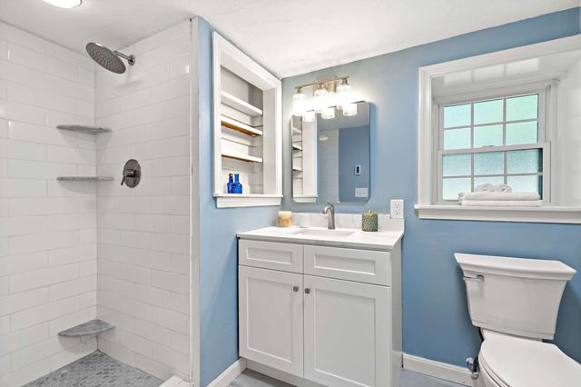 34 Surrey Dr, Plymouth, MA 02360