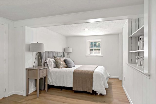 34 Surrey Dr, Plymouth, MA 02360
