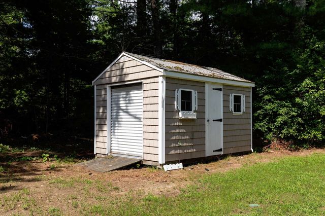 34 Surrey Dr, Plymouth, MA 02360