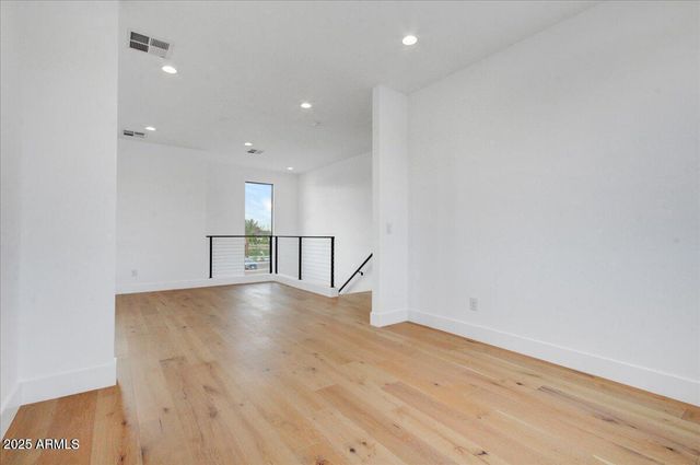 100 W NORTHERN Avenue 4, Phoenix, AZ 85021