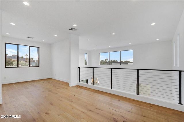 100 W NORTHERN Avenue 4, Phoenix, AZ 85021