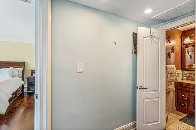 7-15 162nd Street 4B, Beechhurst, NY 11357