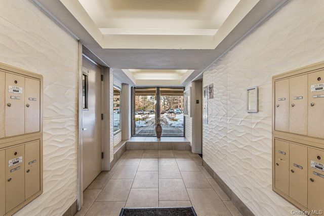 7-15 162nd Street 4B, Beechhurst, NY 11357