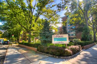 7-15 162nd Street 4B, Beechhurst, NY 11357