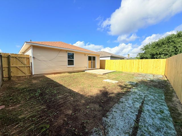 7612 Chablis Circle, Navarre, FL 32566