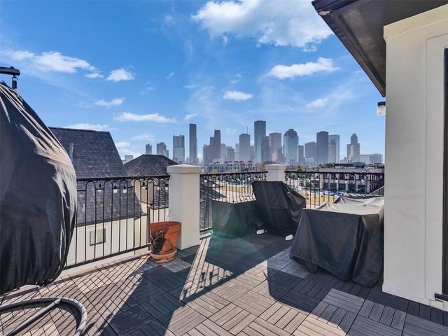 1877 Dart St, Houston, TX 77007