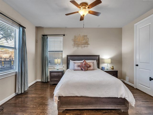 1877 Dart St, Houston, TX 77007