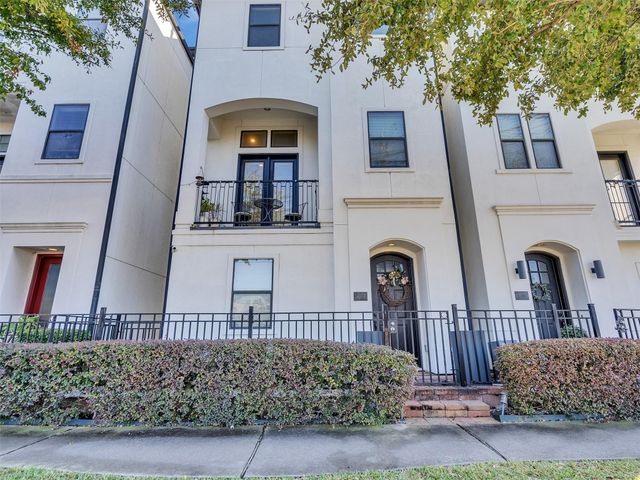 1877 Dart St, Houston, TX 77007