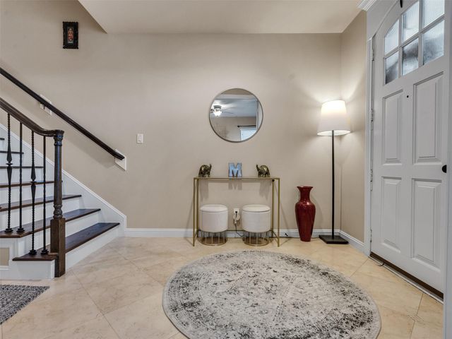 1877 Dart St, Houston, TX 77007