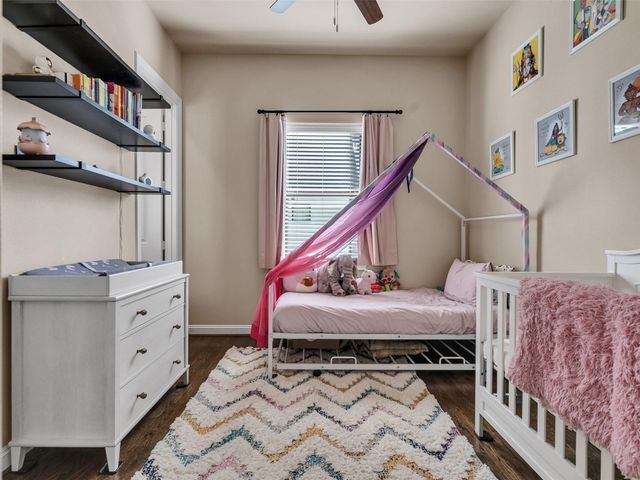1877 Dart St, Houston, TX 77007