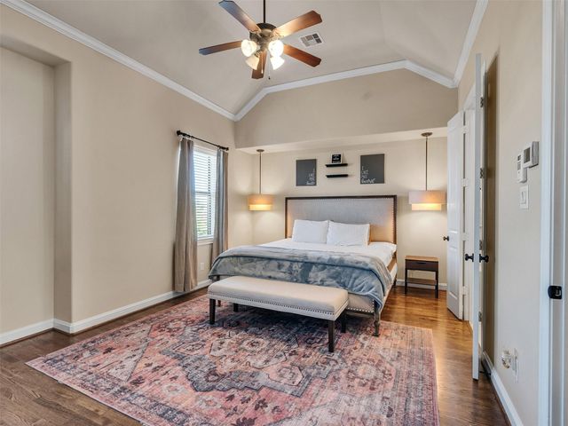 1877 Dart St, Houston, TX 77007