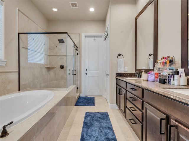 1877 Dart St, Houston, TX 77007