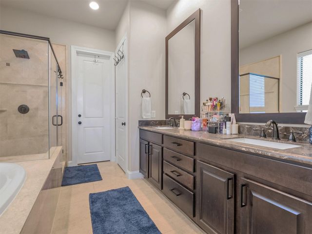 1877 Dart St, Houston, TX 77007