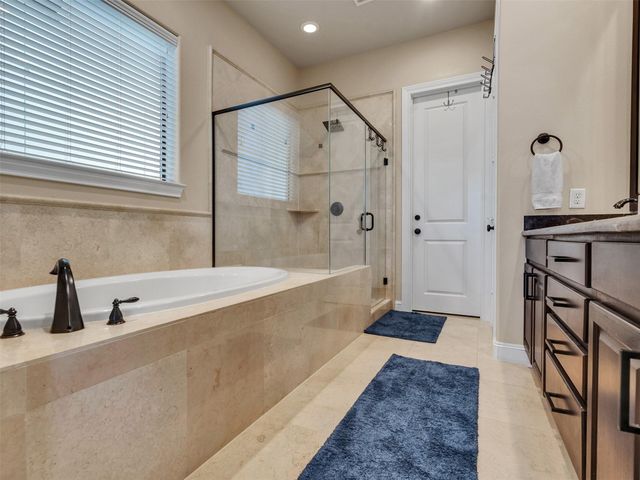 1877 Dart St, Houston, TX 77007