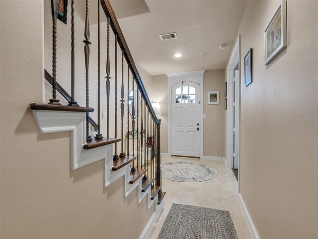 1877 Dart St, Houston, TX 77007